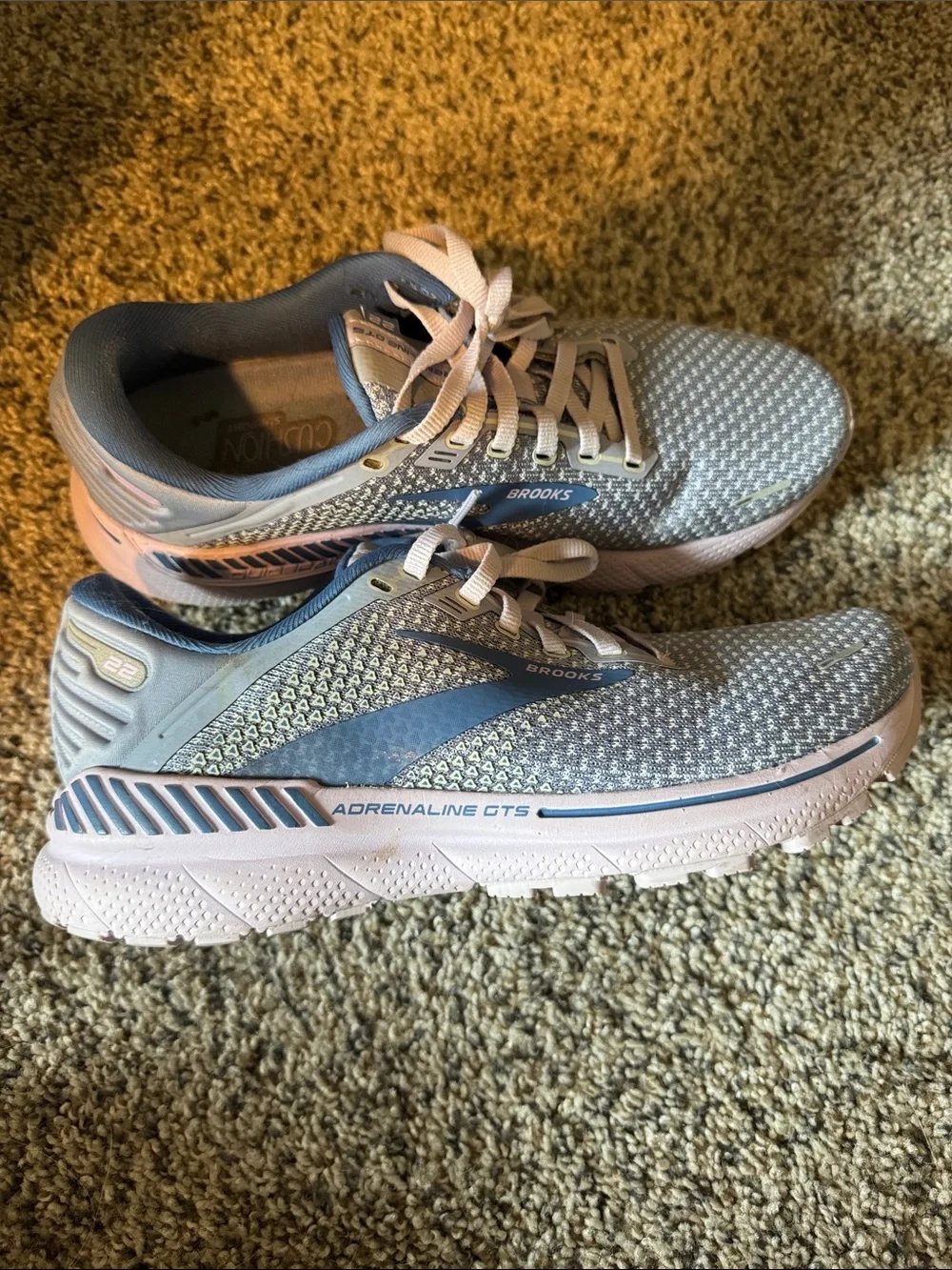 Brooks Women's Lavender and Blue Running Sneakers